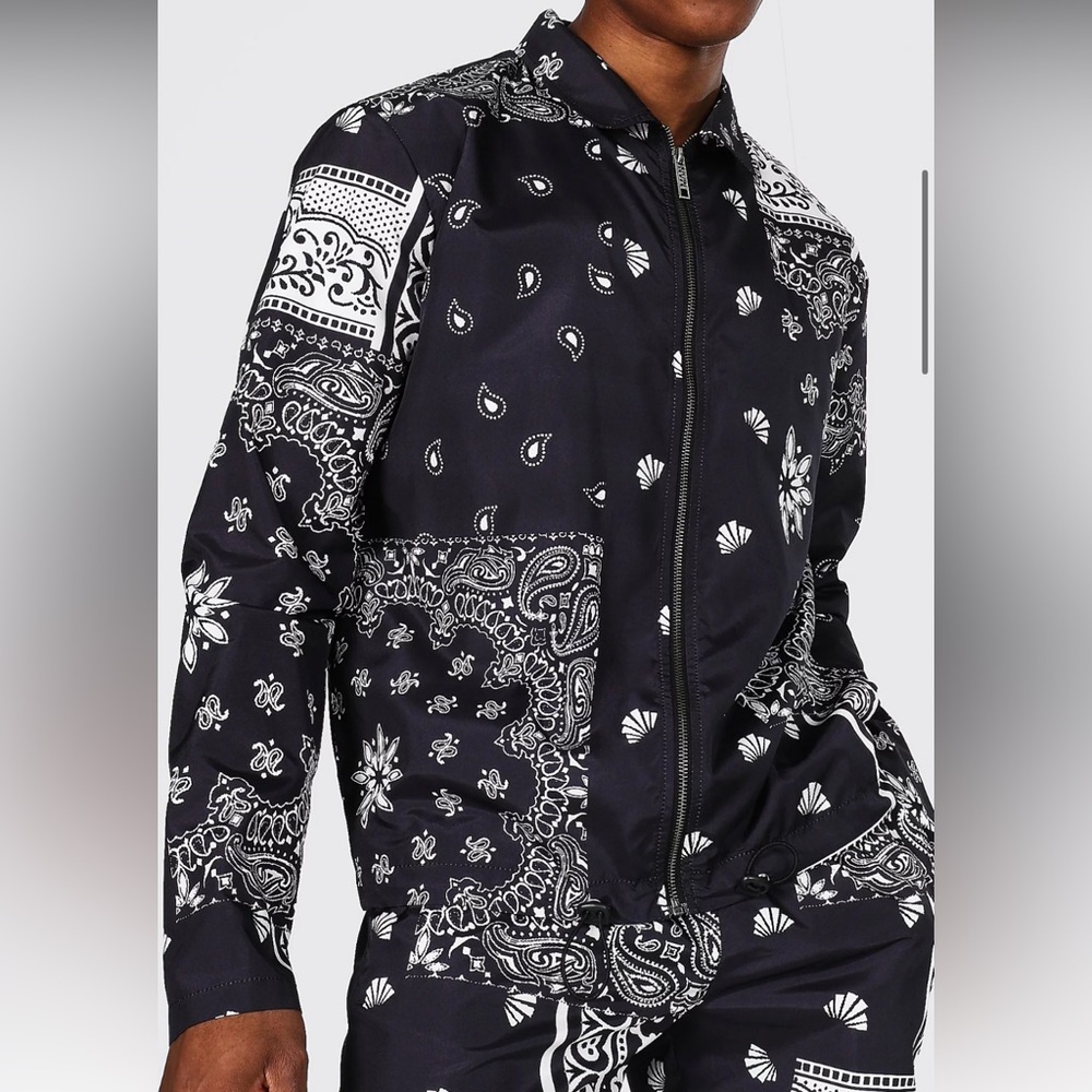 boohooMan Bandana Coach Jacket Size Large Black/White.